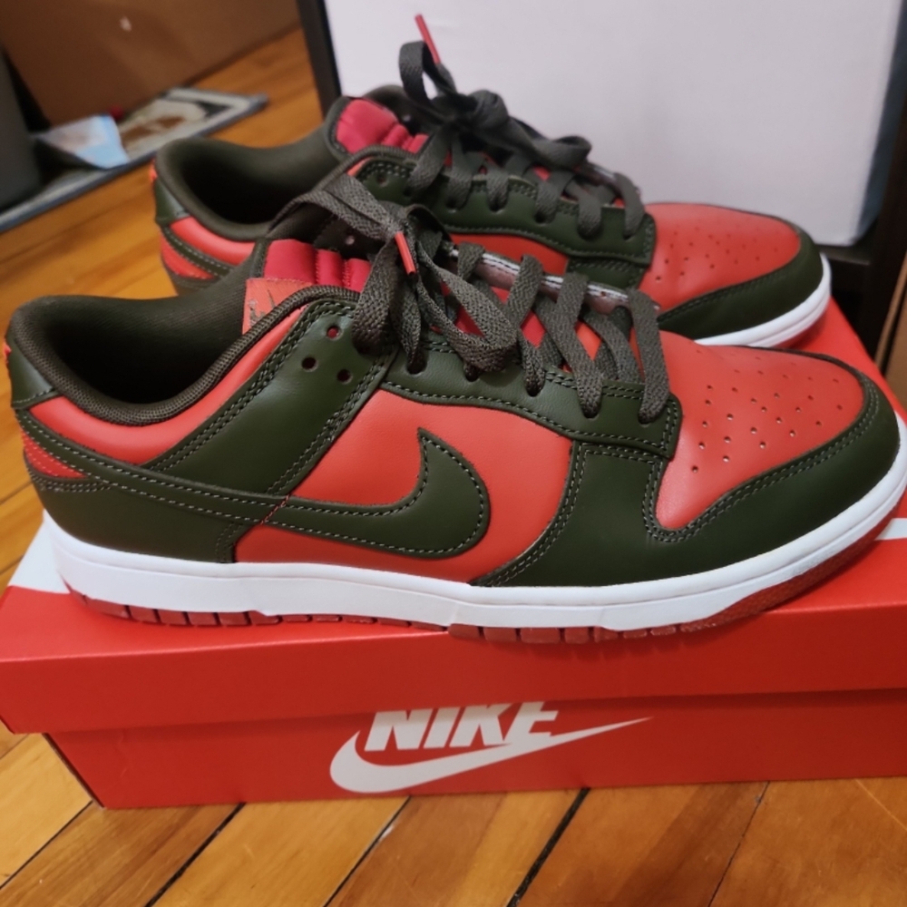 Nike Dunk Olive/red